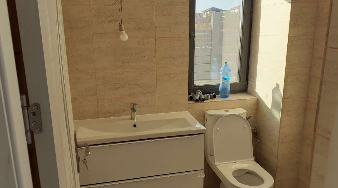 Oferta 4 camere, 105 mp, de vanzare casa in zona Rediu,   imagine 1