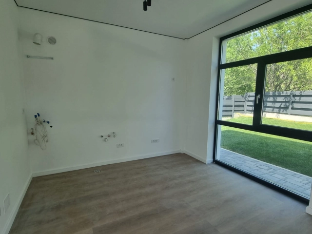 Apartament 4 camere - Bucium