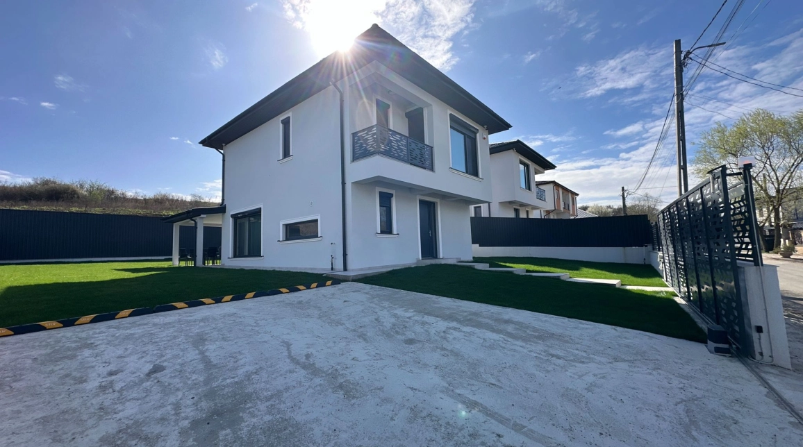 Oferta Casa, 4 camere , 114 mp, Bucium, de vanzare,  Visani - strada principala imagine 6