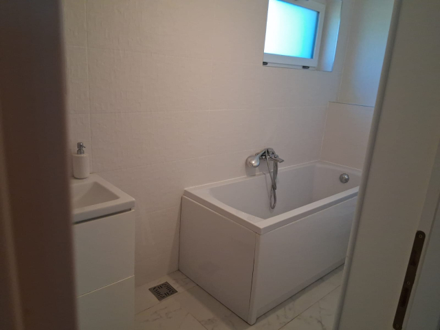 De vanzare vila, 4 camere,  100mp, Visani,  (dupa TLT la strada principala) 163047