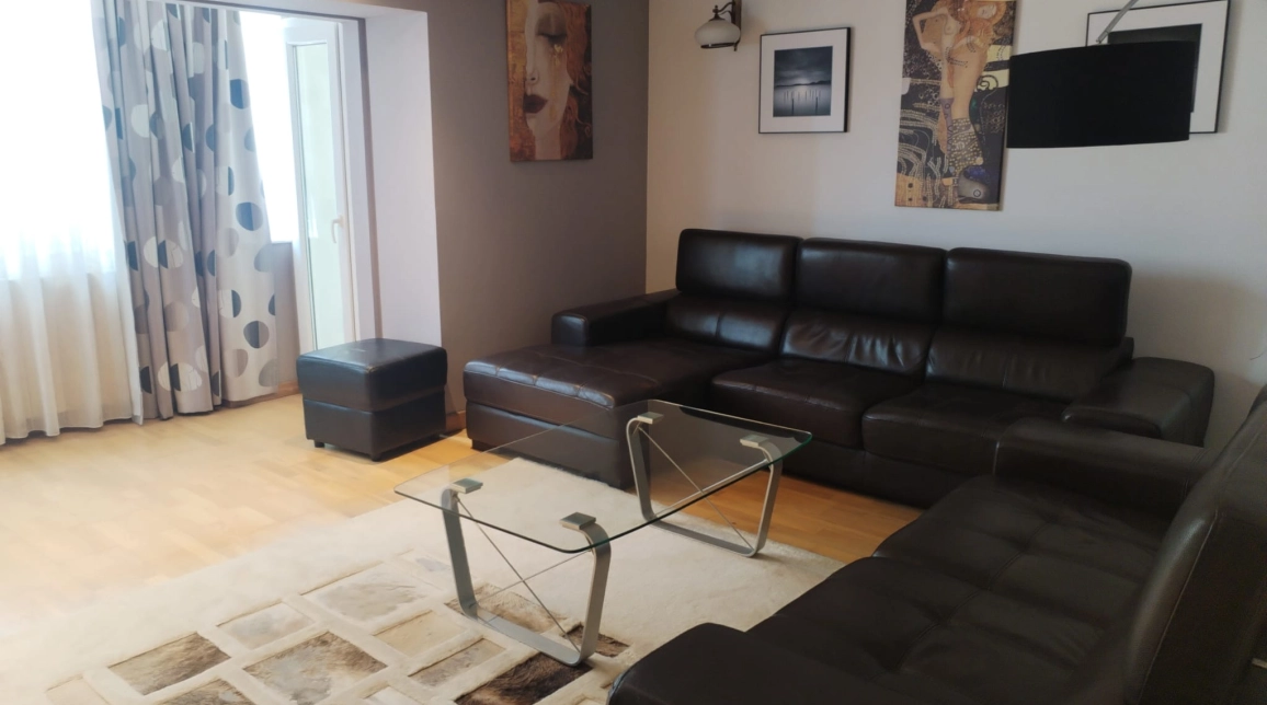 Oferta Apartament de inchiriat, 3 camere, decomandat, 98 mp, Centru,  TG Cucu imagine 1