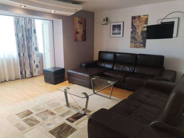 Apartament de inchiriat, 3 camere,  decomandat,  98 mp, Centru,  (TG Cucu) 162240