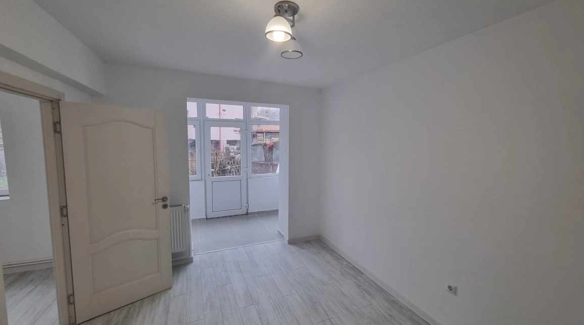 Oferta De vanzare apartament, 2 camere, nedecomandat, 50 mp, Tudor Vladimirescu,  Intersectia Bucsinescu imagine 7