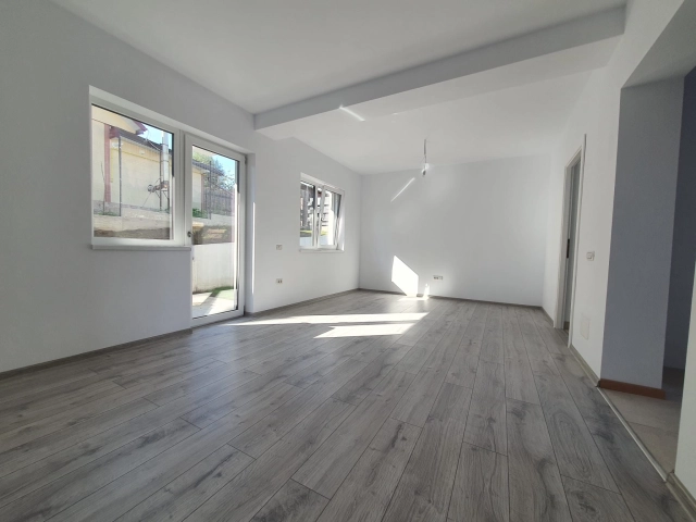 Apartament 4 camere - Bucium