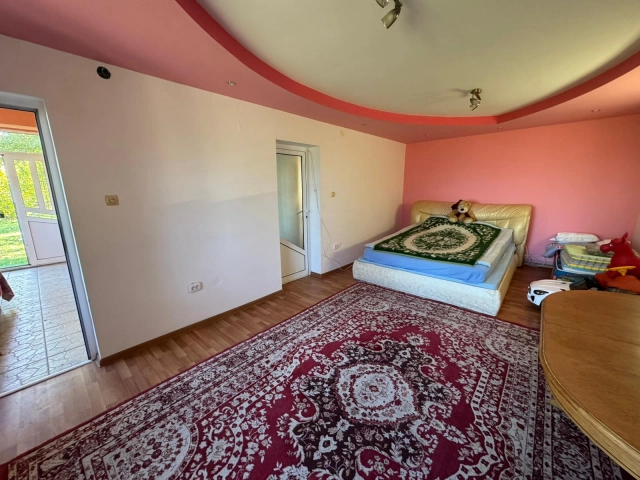 Apartament 3 camere - Bucium