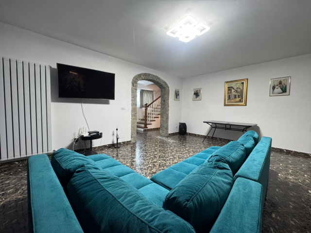 4 camere,  194mp, de vanzare vila in zona Tomesti,  (Chicerea  inainte de Biserica) 160388