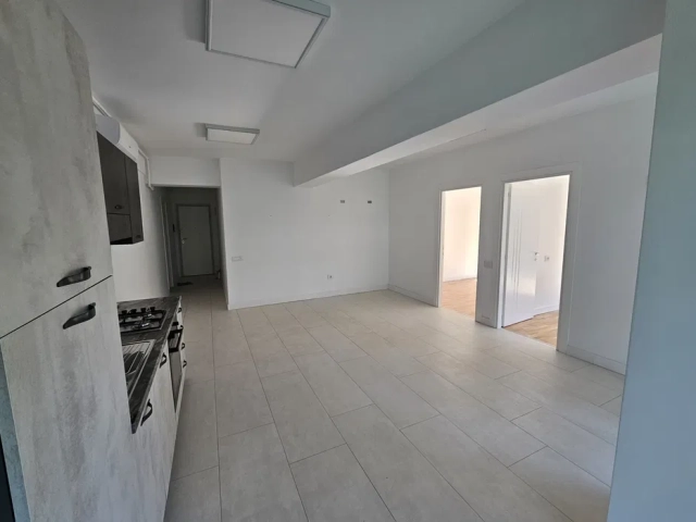 Apartament 3 camere - Podu Ros