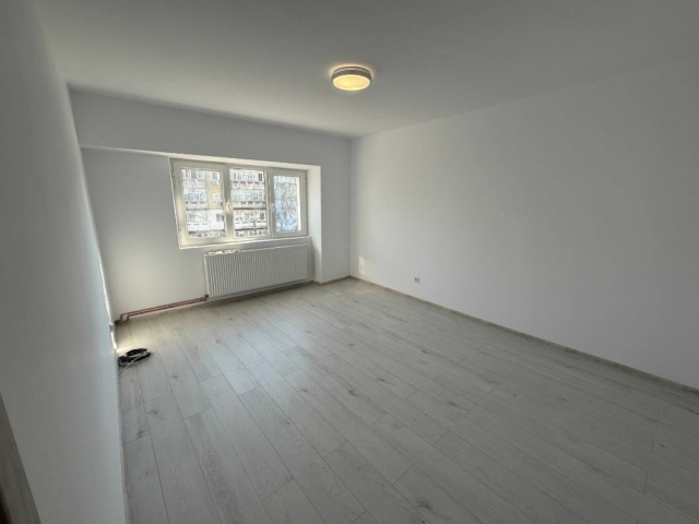 Dacia apartament  54 mp, 2 camere,  decomandat, de vanzare,  (Bicaz) 162124