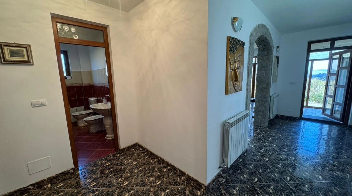 Oferta 4 camere, 194 mp, de vanzare casa in zona Tomesti,  Chicerea  inainte de Biserica imagine 18