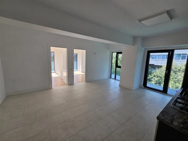 Apartament 3 camere - Podu Ros