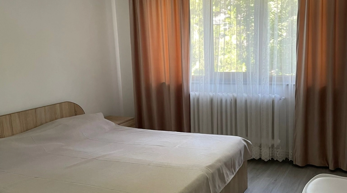 Oferta De inchiriat apartament, 2 camere, semidecomandat, 50 mp, Tatarasi,  Tudor Center imagine 1