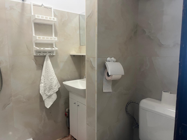 1 camera,  garsoniera,  28 mp, de vanzare apartament in zona Podu Ros,  (Restaurant Cotnari) 159548