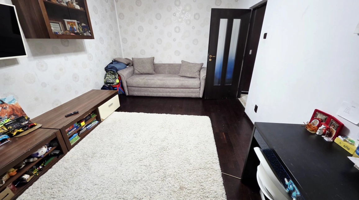Oferta Apartament, 2 camere decomandat, 55 mp, Alexandru cel Bun, de vanzare imagine 2