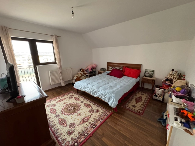 Apartament 5 camere - Lunca Cetatuii