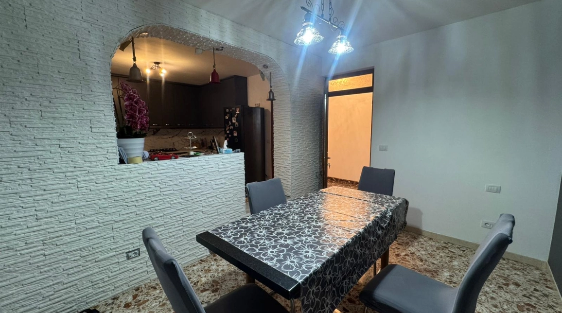 Oferta 4 camere, 194 mp, de vanzare casa in zona Tomesti,  Chicerea  inainte de Biserica imagine 17