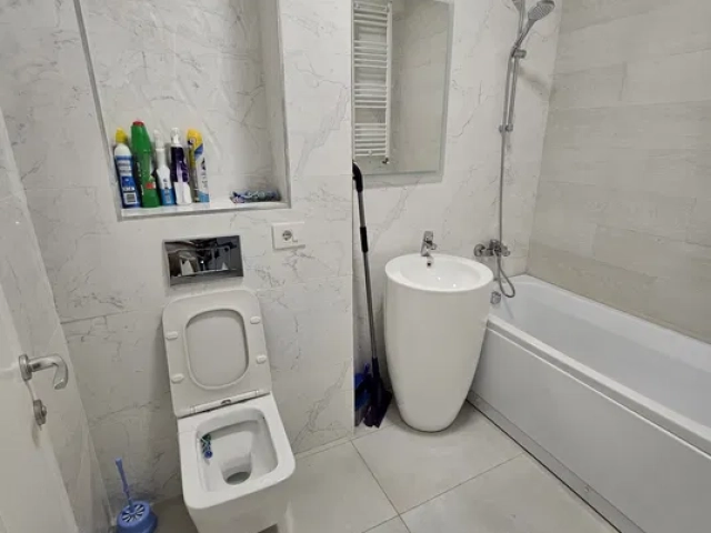 Apartament 3 camere - Podu Ros