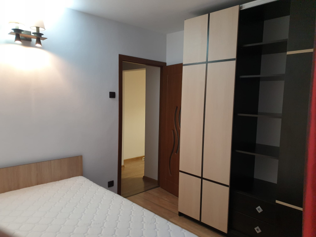 De inchiriat apartament, 2 camere,  semidecomandat,  42 mp, Podu Ros,  (Casa Sindicatelor ) 163447