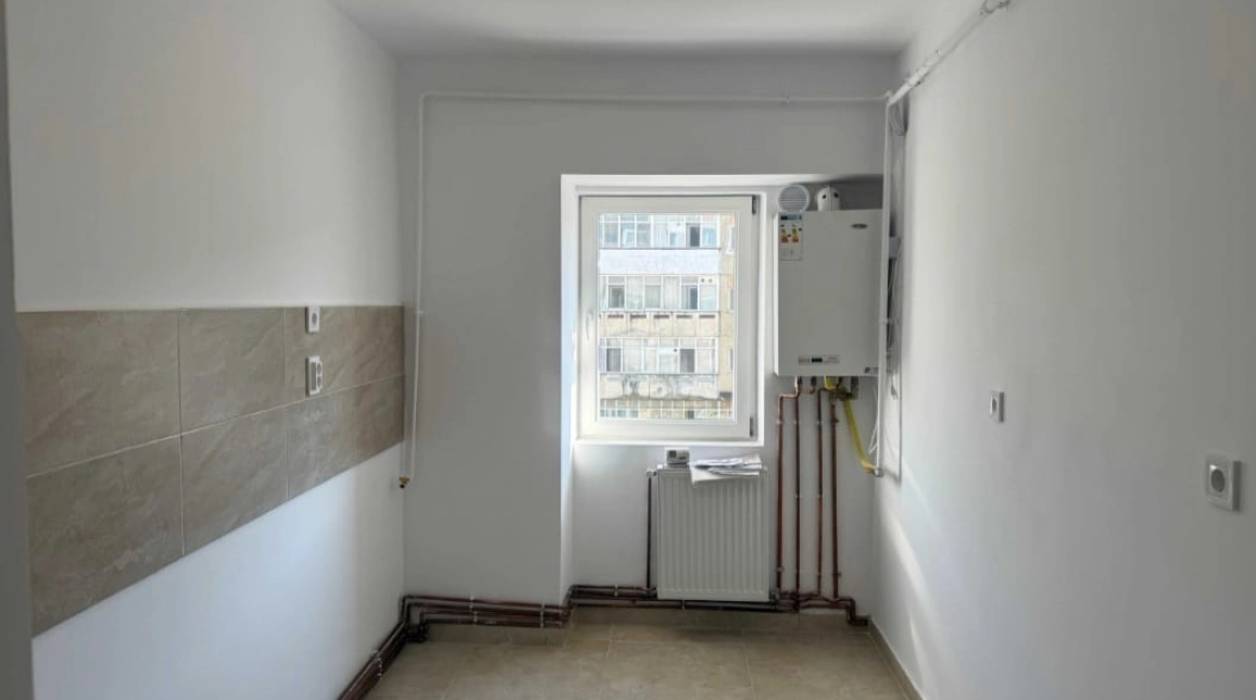 Oferta Dacia apartament 54 mp, 2 camere, decomandat, de vanzare,  Bicaz imagine 2