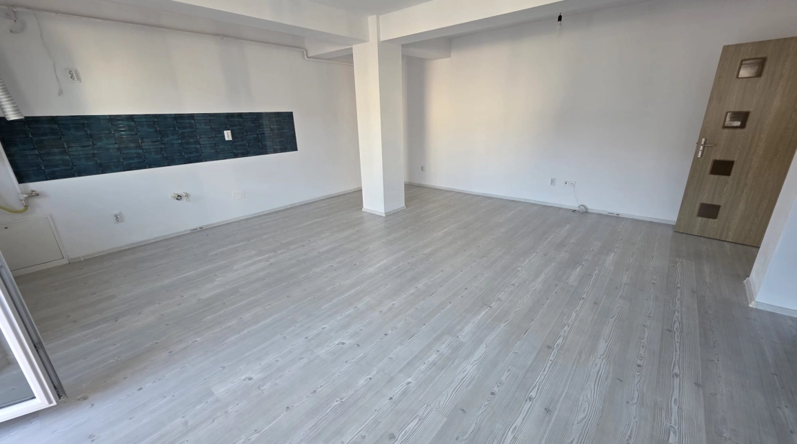 Oferta Apartament de vanzare, 3 camere, open-space, 83 mp, Valea Lupului,  Mall Moldova imagine 3
