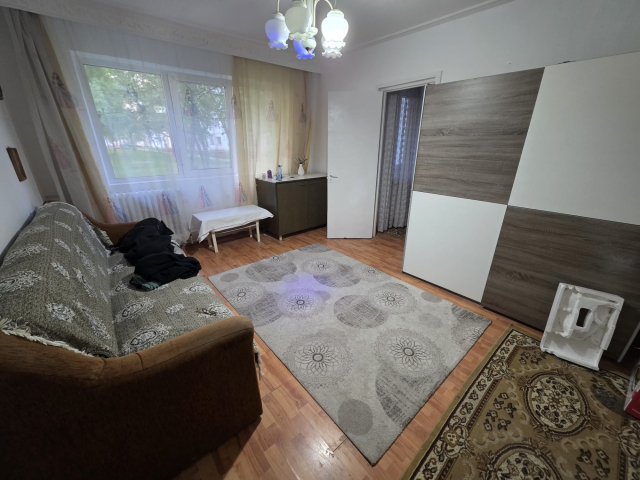 Alexandru cel Bun apartament  41 mp, 2 camere,  nedecomandat, de vanzare,  (Piata Voievozilor) 163409
