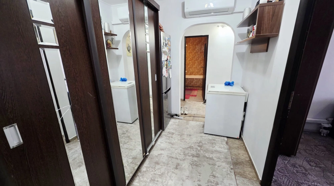 Oferta Apartament, 2 camere decomandat, 55 mp, Alexandru cel Bun, de vanzare imagine 3