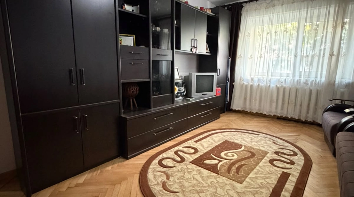 Oferta Nicolina apartament 50 mp, 2 camere, decomandat, de vanzare,  Rondul Vechi imagine 4