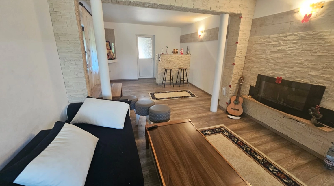 Oferta CUG casa 202 mp, 8 camere, de vanzare,   imagine 3