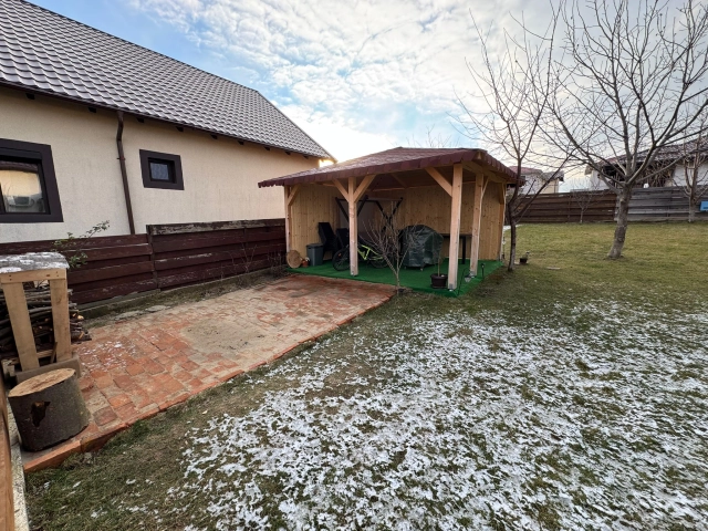 Apartament 5 camere - Lunca Cetatuii