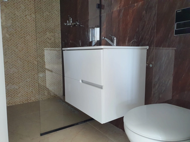 Apartament 3 camere - Miroslava