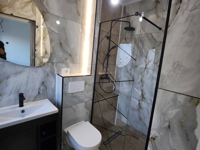 Apartament 4 camere - Uricani