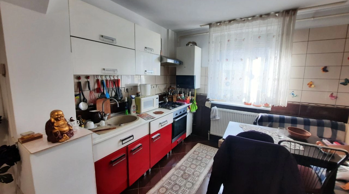 Oferta Apartament de vanzare, 4 camere, decomandat, 90 mp, Precista,  Scoala Nr 10 (Nicu Albu) imagine 1