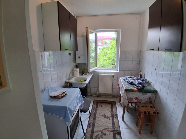 Apartament de vanzare, 2 camere,  semidecomandat,  42 mp, Pacurari,  (POSTA) 162480