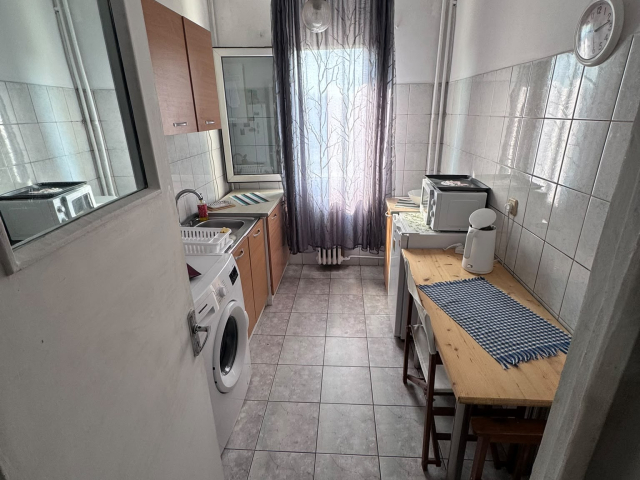De vanzare apartament, 2 camere,  nedecomandat,  50 mp, Podu Ros,   162997