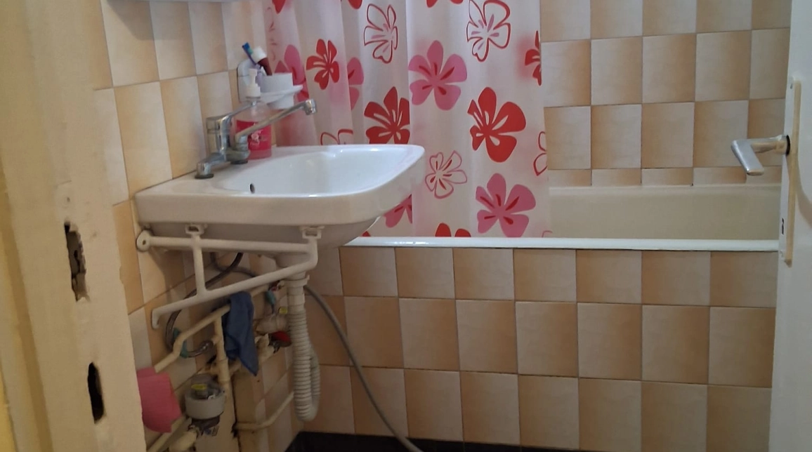 Oferta 30 mp, de vanzare garsoniera in zona Podu Ros,  Splai Bahlui  Spalatoria K9 imagine 3