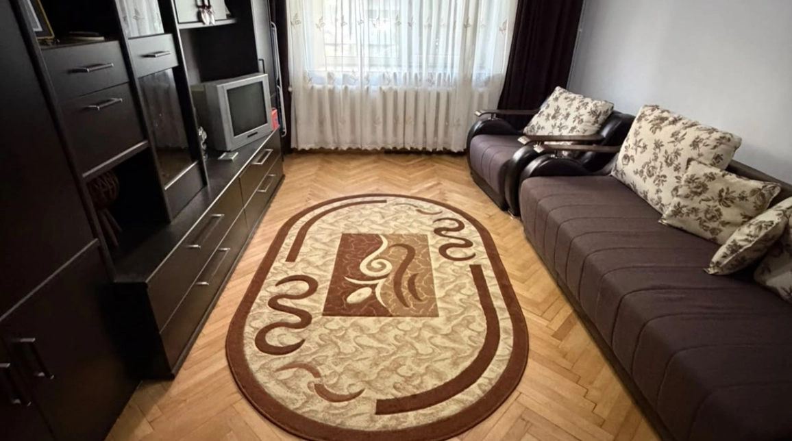 Oferta Nicolina apartament 50 mp, 2 camere, decomandat, de vanzare,  Rondul Vechi imagine 3