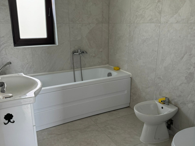 Casa de vanzare, 3 camere,  90mp, Miroslava,  (la 2.2 km de Primaria Miroslava) 161325