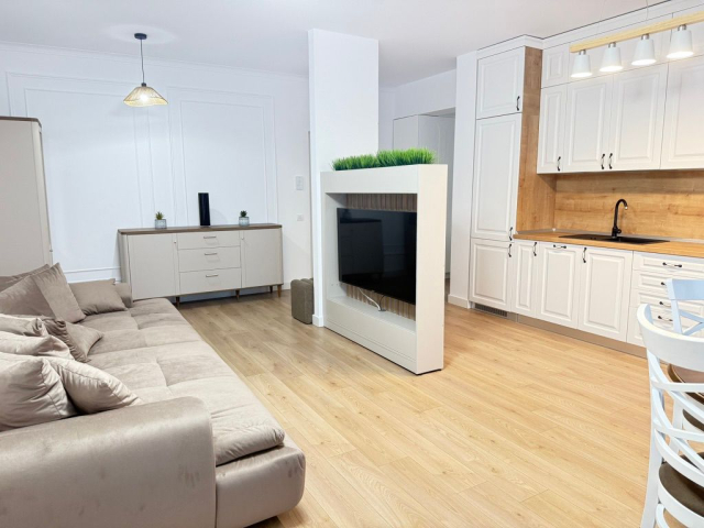 Apartament de inchiriat, 2 camere,  decomandat,  57 mp, Baza 3,  (Silk District ) 161525