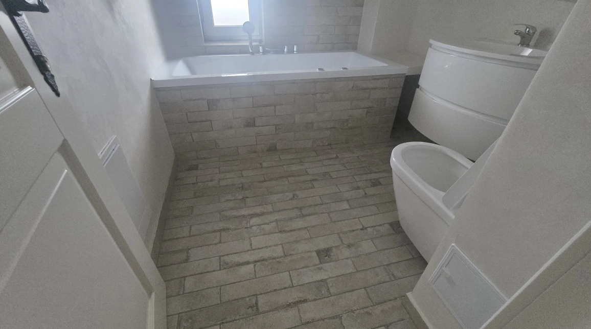 Oferta Apartament nou de vanzare, 3 camere, decomandat, 78 mp, Popas Pacurari,  Mall Moldova - Atrium Garden imagine 2
