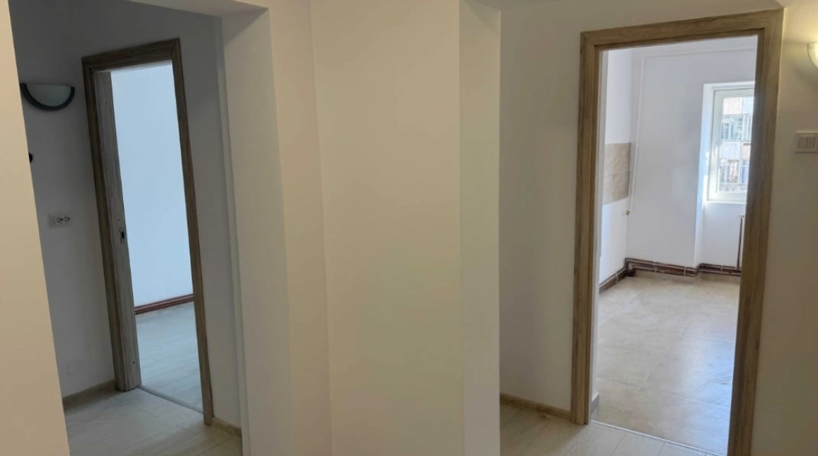 Oferta Dacia apartament 54 mp, 2 camere, decomandat, de vanzare,  Bicaz imagine 5