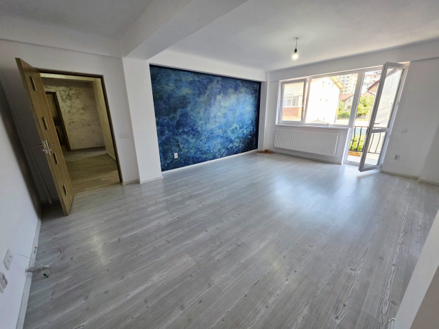 Apartament de vanzare, 3 camere,  open-space,  83 mp, Valea Lupului,  (Mall Moldova) 162655