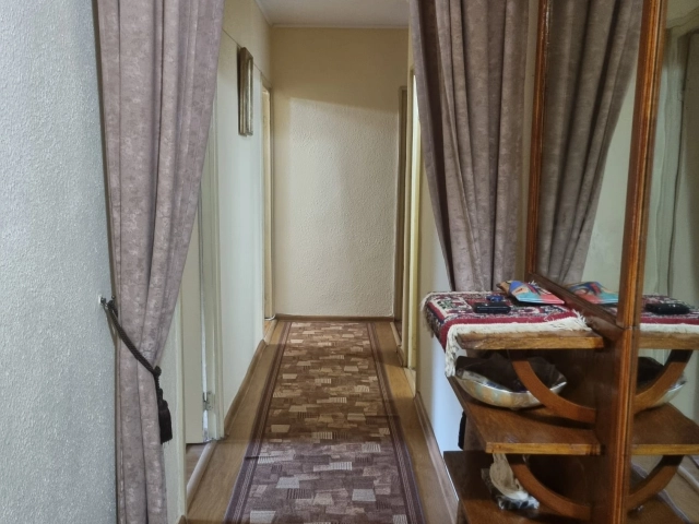 Apartament 3 camere - Centru