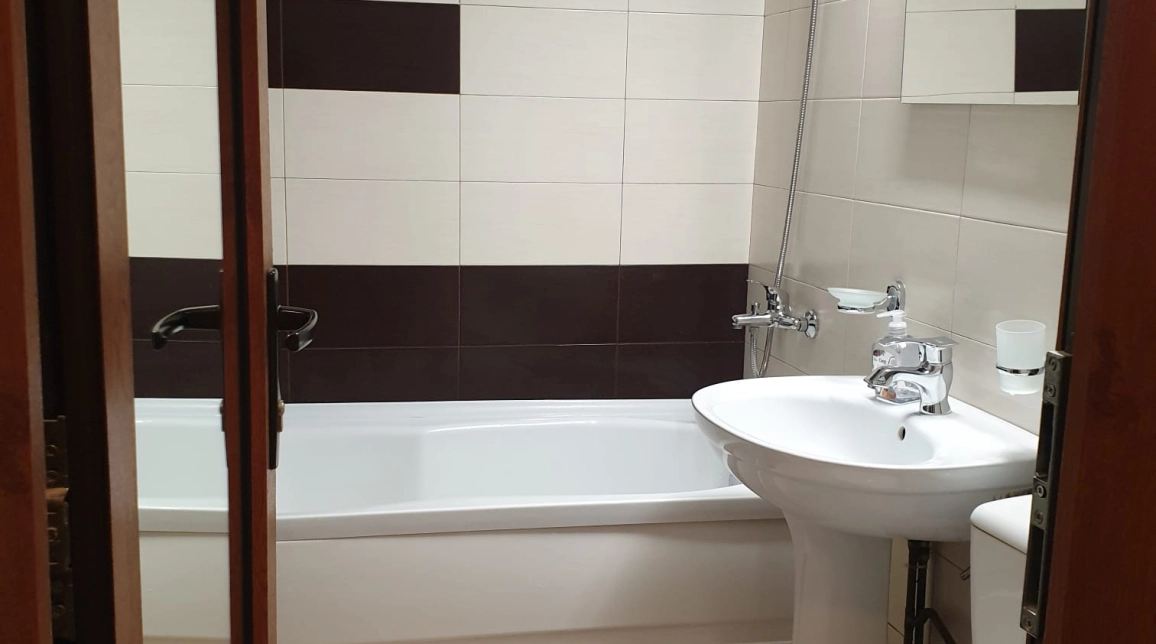 Oferta De inchiriat apartament, 2 camere, semidecomandat, 42 mp, Podu Ros,  Casa Sindicatelor imagine 4