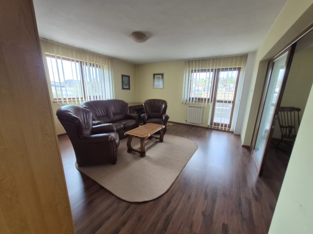Apartament 10 camere - Podul de Fier