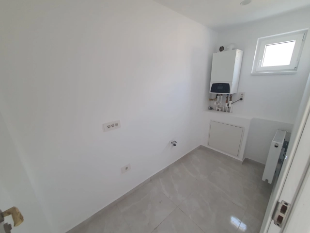 Apartament 8 camere - Valea Lupului