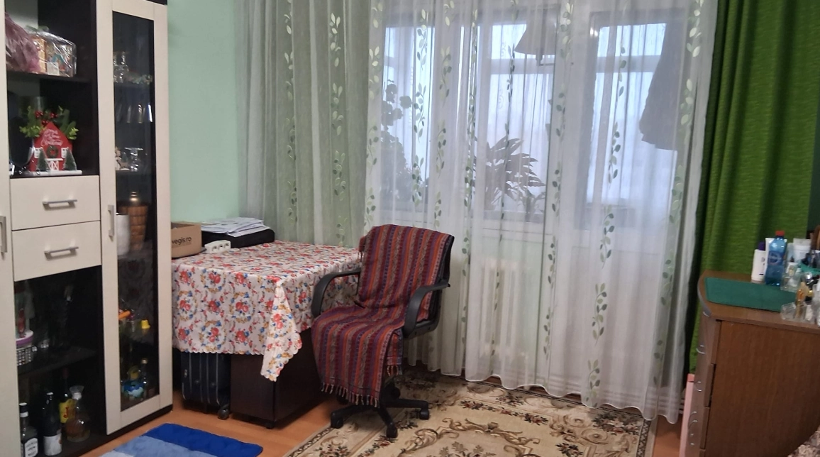 Oferta Podu Ros apartament 50 mp, 2 camere, semidecomandat, de vanzare,  Liceul Emil Racovita imagine 3