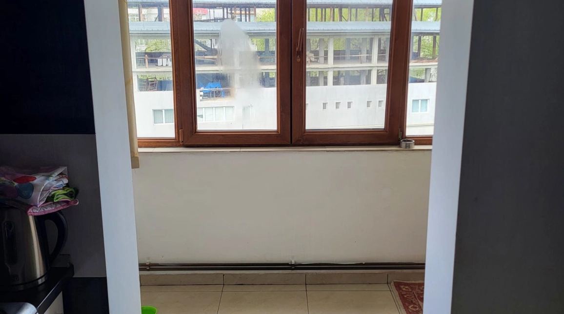 Oferta Nicolina apartament 67 mp, 3 camere, decomandat, de vanzare,  Scoala Alecu Russo imagine 2
