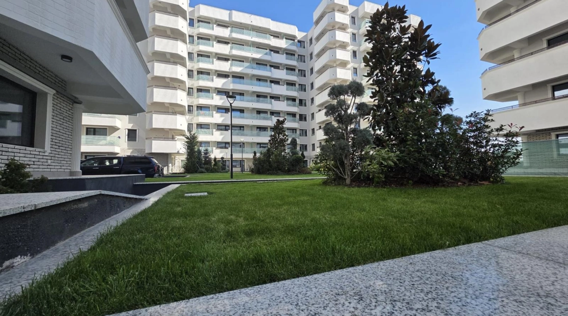 Oferta Copou apartament 90 mp, 3 camere, decomandat, de vanzare,   Complex Royal Town imagine 1