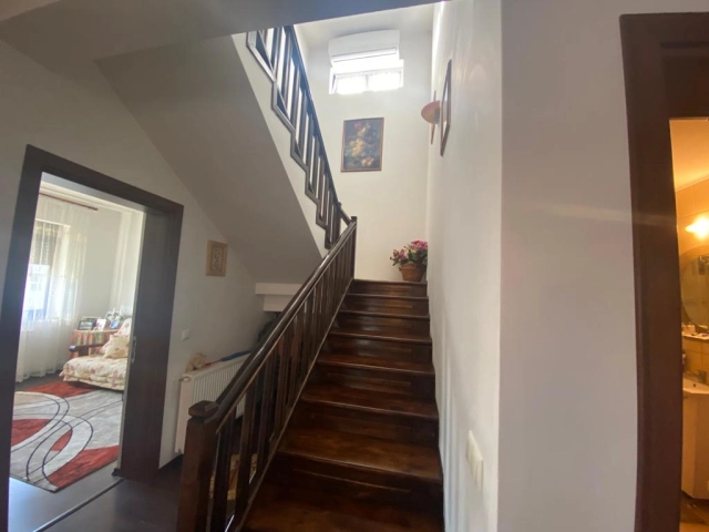 Apartament 4 camere - Popas Pacurari