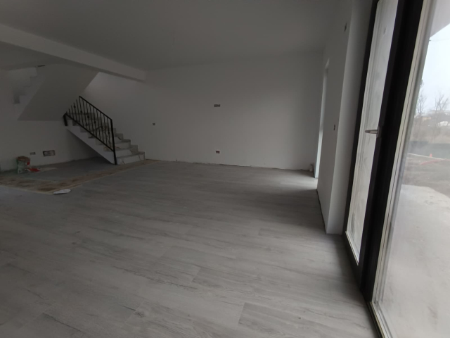 De vanzare vila, 4 camere,  120mp, Rediu,  (Cu vedere spre lac) 161252