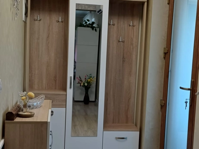 Apartament 4 camere - Miroslava